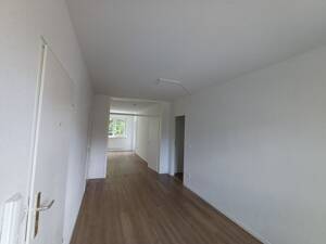 Helle 3,5-ZW in der Helsinkistr. 72 in Kiel zu vermieten! Otto Stöben GmbH – 24109 Kiel – Vorschaubild 4