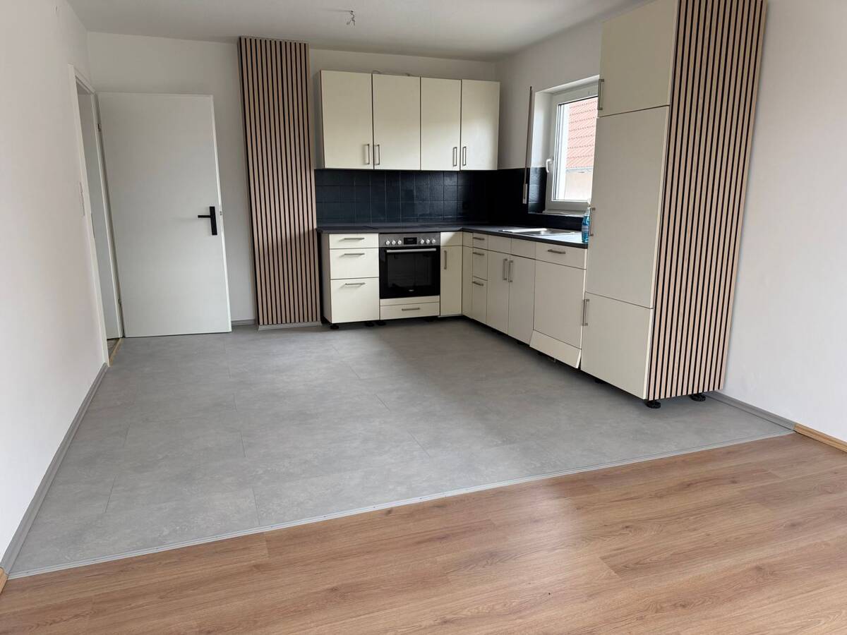 Renovierte 3,5 Zimmer Wohnung mit Balkon in 97702 Bad Neustadt - OT Lebenhan – 97616 Bad Neustadt an der Saale – Bild 1 von 8