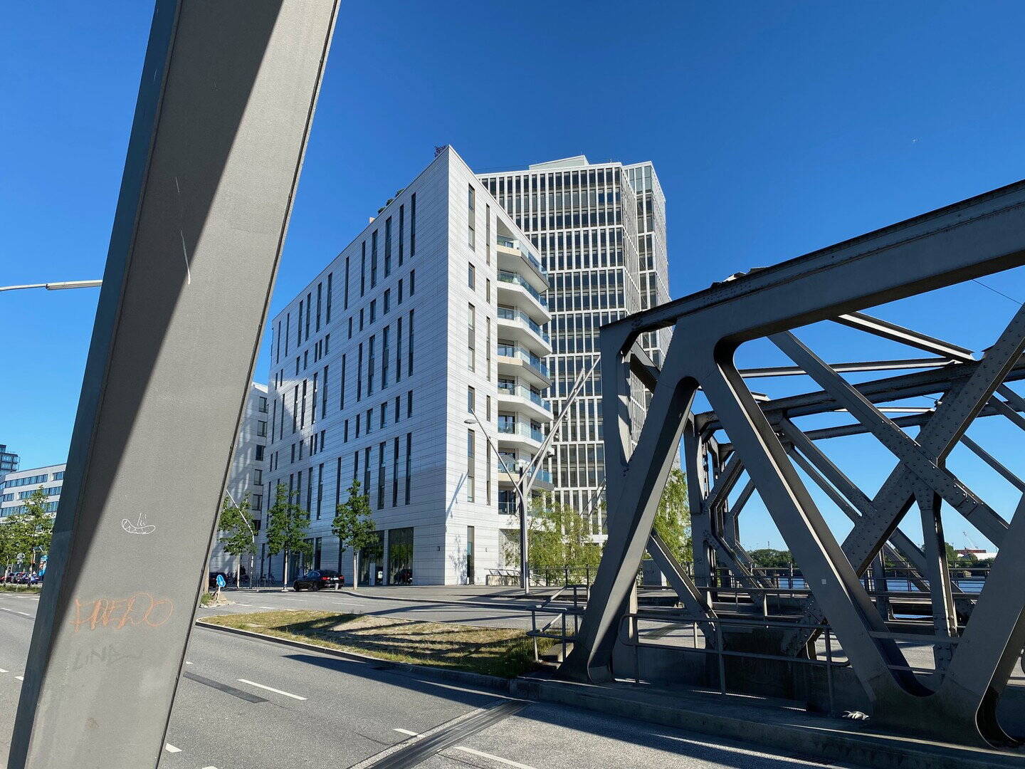 Luxus Design Appartement mit Elbblick – Hamburg – Vorschaubild 2