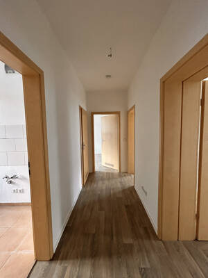Schöne 3-Raum-Wohnung im Erdgeschoss – 15890 Eisenhüttenstadt – Vorschaubild 2