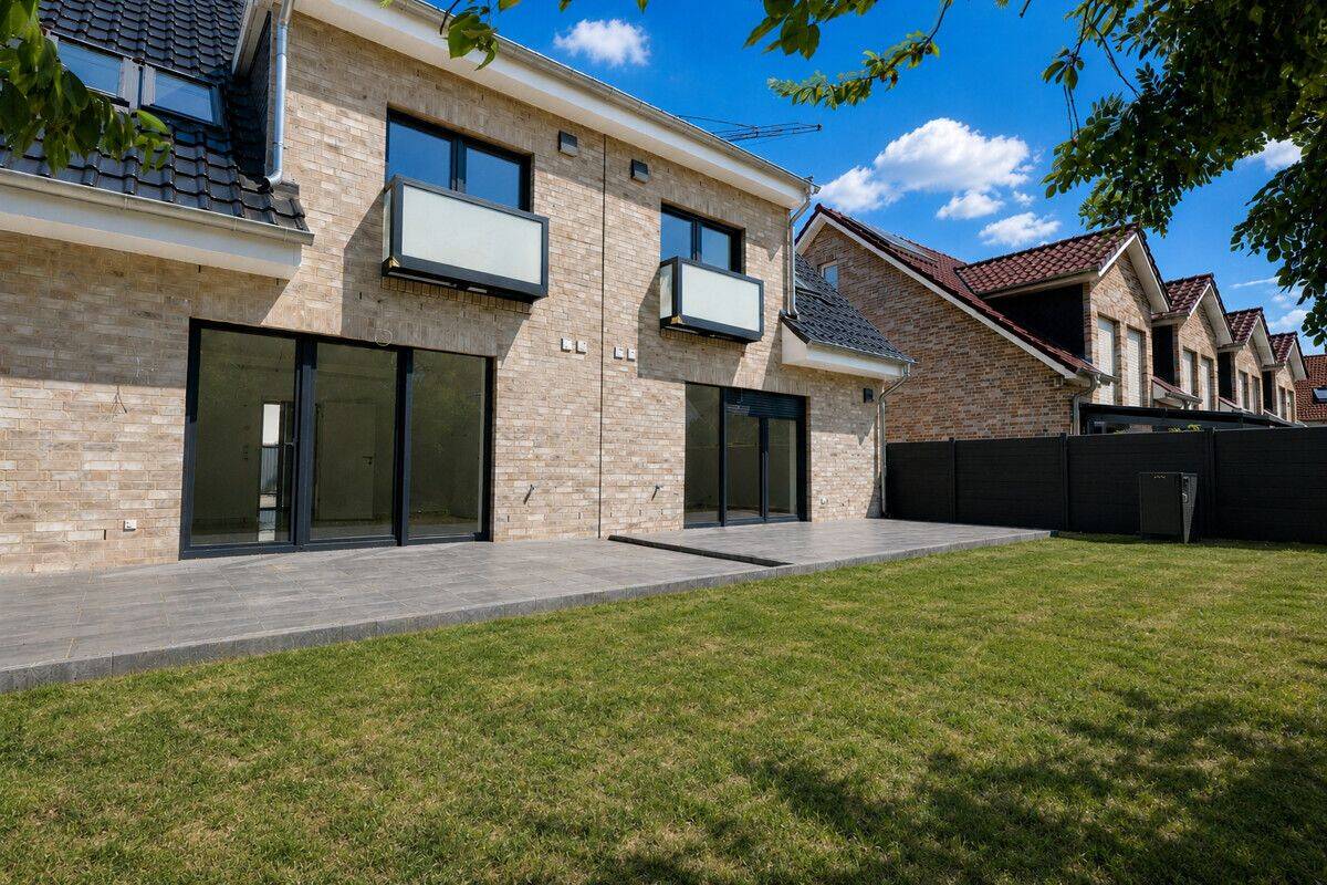 Provisionsfrei! Neubau Doppelhaushälfte in rückwärtiger Lage mit Garten und KfW-40-Standard – 28309 Bremen – Bild 1 von 9