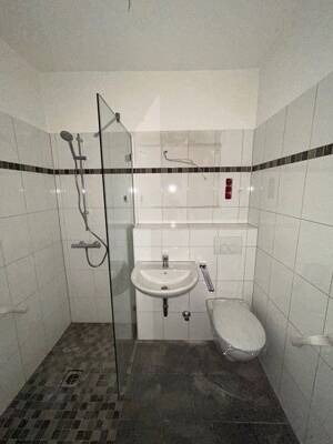 3-Zimmer-Wohnung mit Wand und Bodenbelag – 44149 Dortmund – Vorschaubild 3
