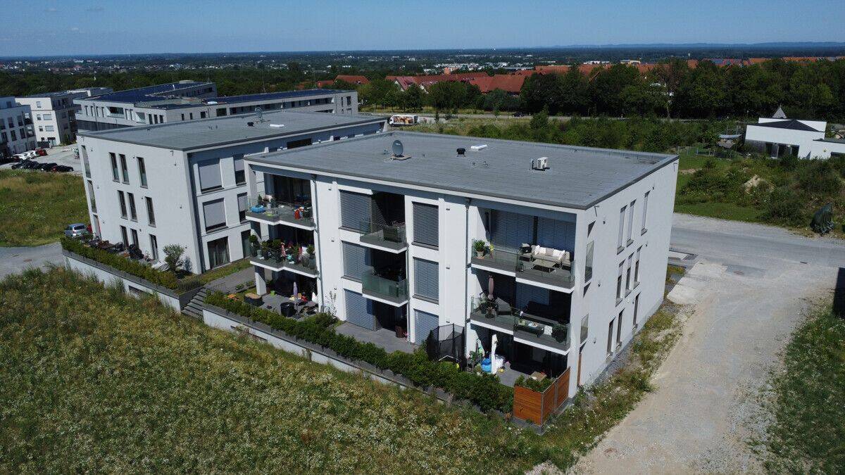 4-Zimmer-Erdgeschosswohnung mit Südgarten, KfW55 und Tiefgaragenstellplatz – Paderborn – Vorschaubild 3