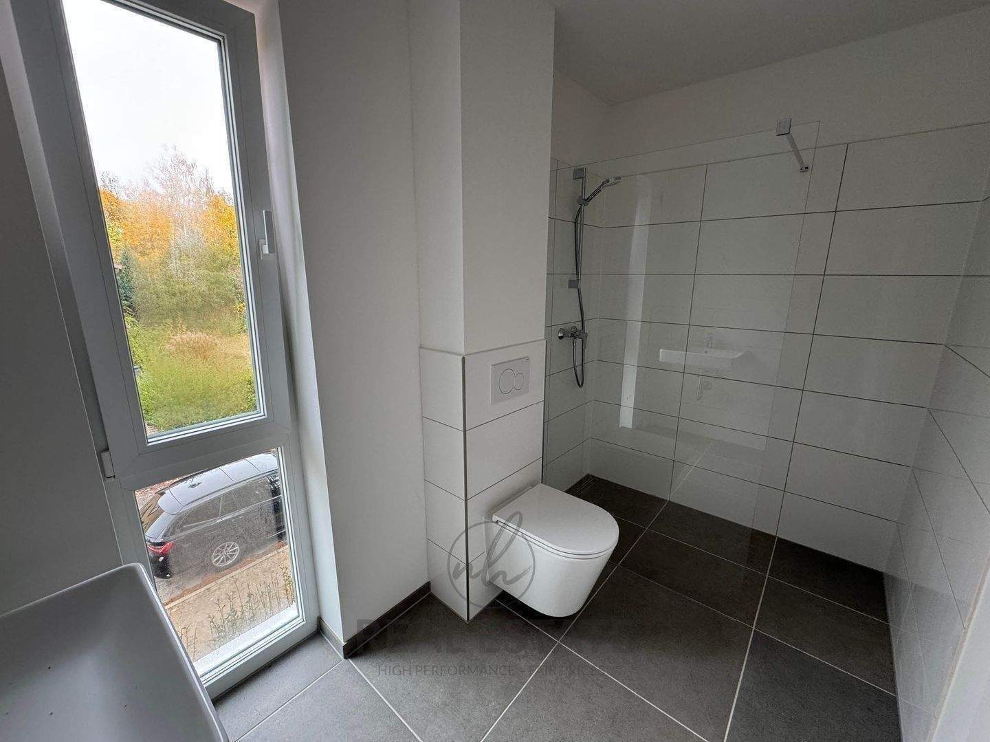 Modernes Wohnen auf drei Etagen – Neubau in Hamburg-Volksdorf – Hamburg – Vorschaubild 5