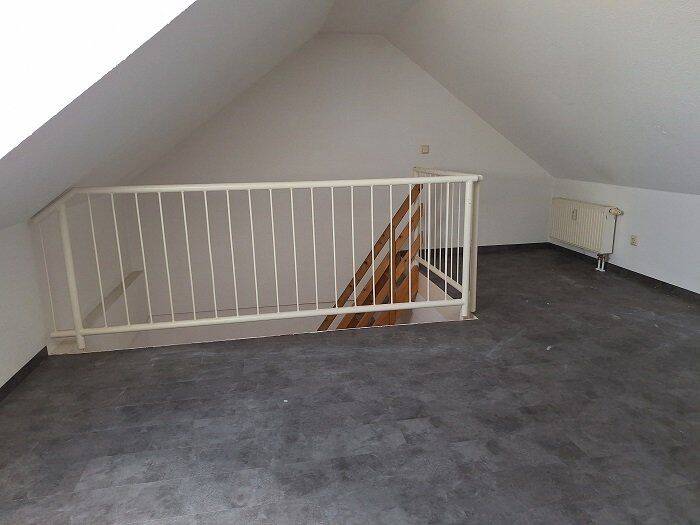 wunderbare Dachgeschosswohnung inkl EBK, Balkon und Lift – Chemnitz – Vorschaubild 5