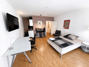 Helles, stilvolles Apartment mit Balkon und modernem Wohnkomfort (möbliert) – 50996 Köln – Vorschaubild 2