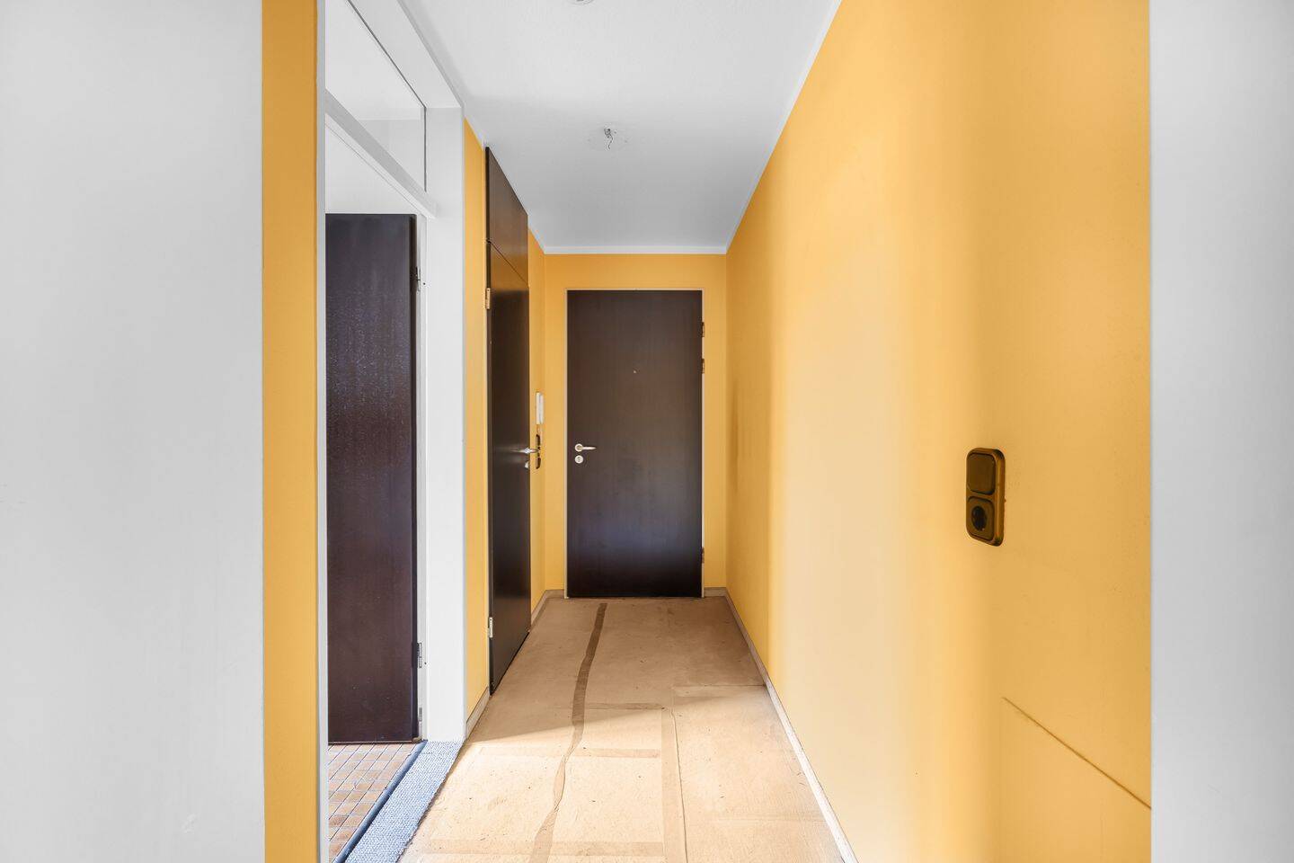 Renovieren und Einziehen! Gut geschnittene 3-Zimmer-Wohnung mit ruhigem Westbalkon – München – Vorschaubild 8