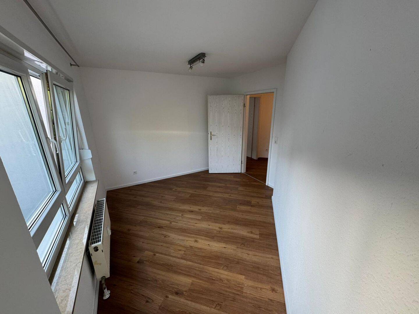 Helle 3-Zimmer-Wohnung mit Balkon, Aufzug und optional TG-Stellplatz in Mannheim-Käfertal im Rott – Mannheim – Vorschaubild 7