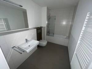 Großzügig wohnen mit Stil: Hochwertige 4-Zimmer-Wohnung im Hilde-Wulff-Weg - sofort bezugsbereit – 22045 Hamburg – Vorschaubild 9
