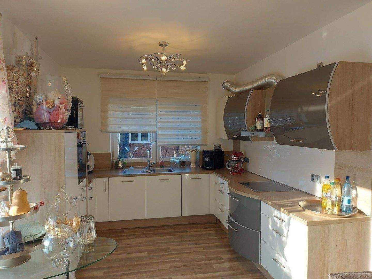 Schöne, große 4 Zimmerwohnung im 1 OG mit Kamin in Paderborn- Schloß Neuhaus, Baujahr 2015 – Paderborn – Vorschaubild 2