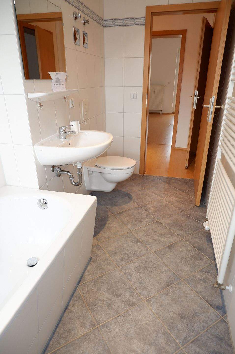 Am Heimgarten - Bad mit Fenster - FREI ab 1.4.26 - Balkon u.v.m. – Chemnitz – Vorschaubild 5