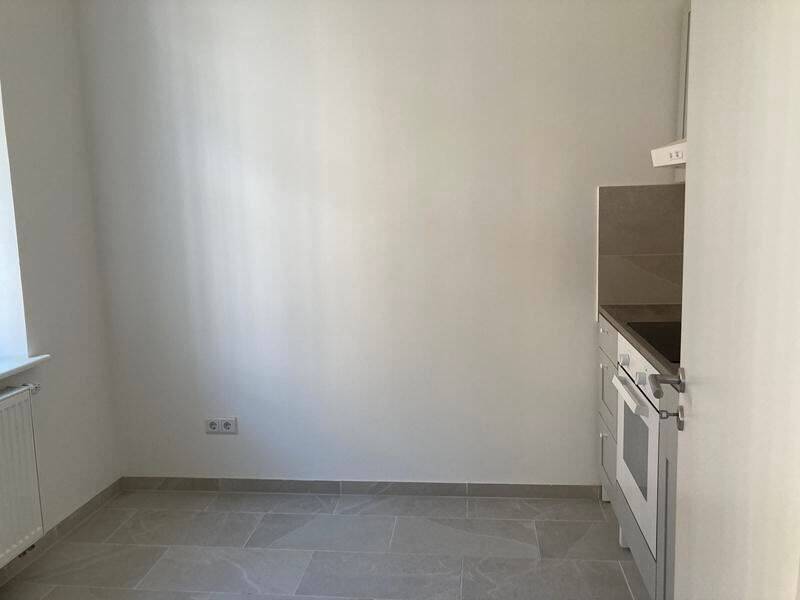 Zweitbezug nach Sanierung! Großzügige 3-Zimmerwohnung mit Laminat, Balkon, Wanne und Einbauküche! – Chemnitz – Vorschaubild 7