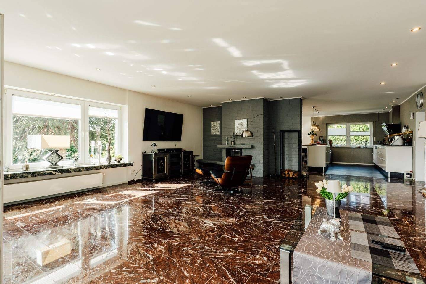 Dieser gepflegte Bungalow vereint exklusives Wohnen, effizientes Arbeiten und pure Erholung – in herrlicher, ruhiger Wohnlage in Groß-Reken! ! – Reken – Vorschaubild 9