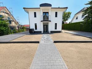 Berlin-Lichtenberg - Erstbezug 2026 - exklusive Stadtvilla mit Wohnkomfort mit Balkon & Garten ! – 13059 Berlin – Vorschaubild 2