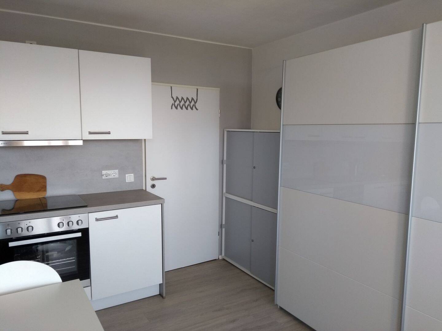 Komplett ausgestattetes Apartment – Düsseldorf – Vorschaubild 3