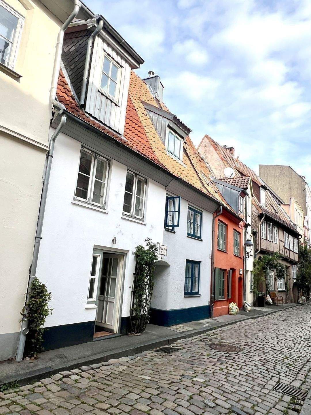 Kernsaniertes, modernes sehr stilvolles Stadthaus mit Dachterrasse in Lübeck zu verkaufen – Lübeck – Vorschaubild 2