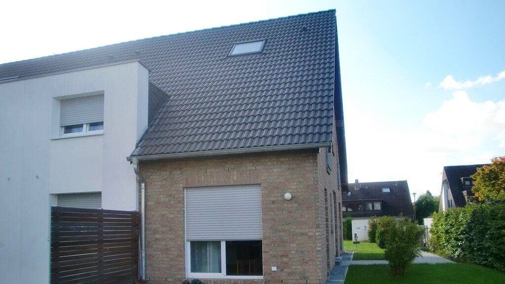 Exklusive Doppelhaushälfte mit großem Garten in Einbrungen – Düsseldorf – Vorschaubild 2