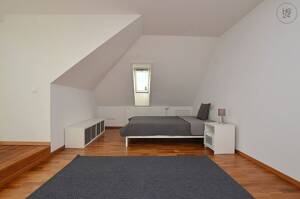 Modern möbliertes WG-Zimmer in Würzburg/Altstadt mit Wlan – 97080 Würzburg – Vorschaubild 4