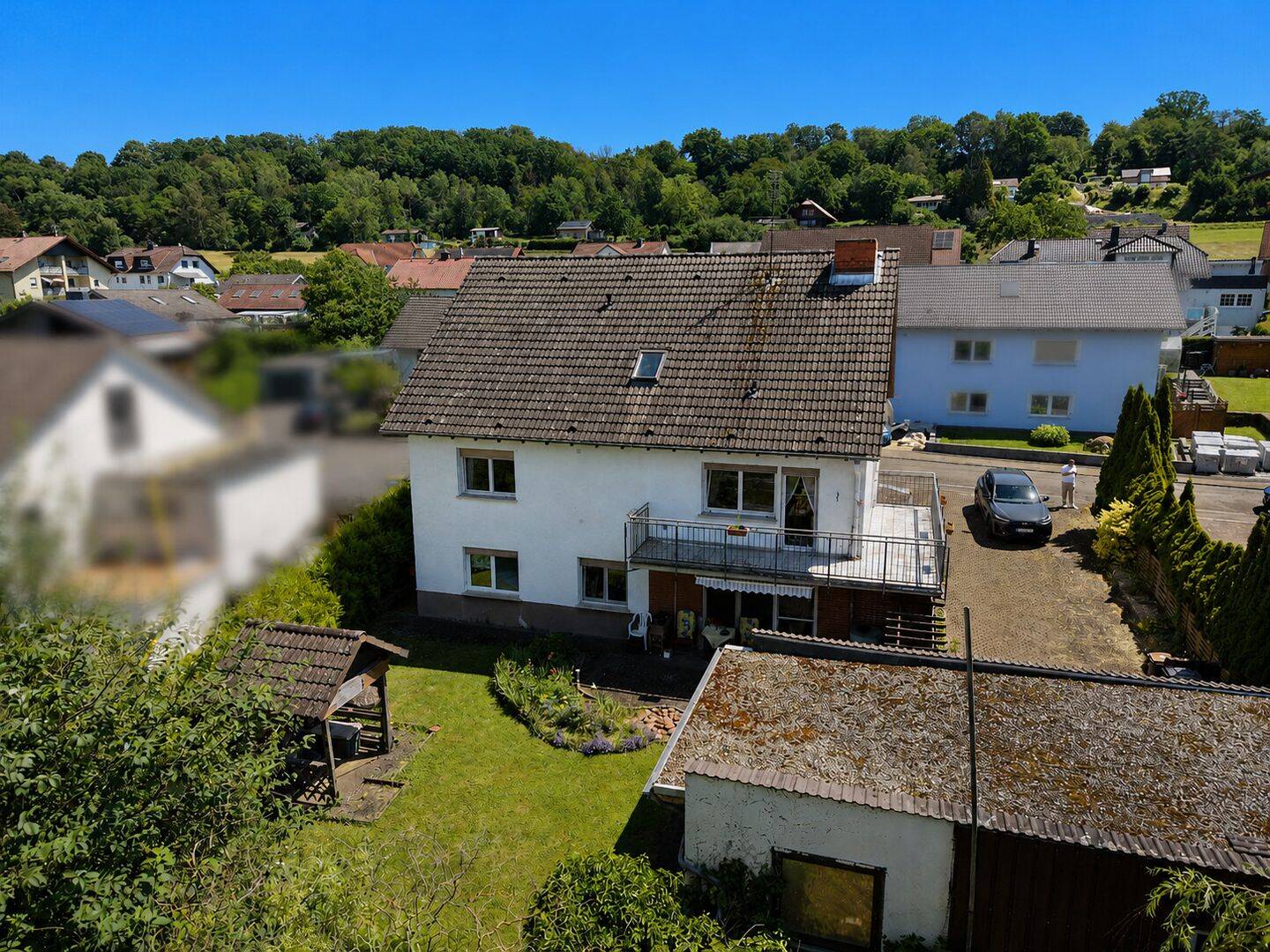 Kapitalanlage mit drei Wohneinheiten auf großzügigem Grundstück – Gemünden (Felda) – Vorschaubild 2