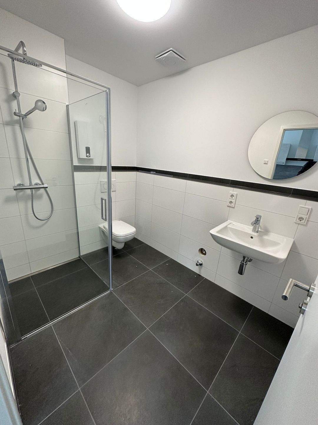 Möblierte 2 - Zimmerwohnung im Erdgeschoss / Dusche / Fußbodenheizung / ohne Terrasse – Trier – Vorschaubild 7