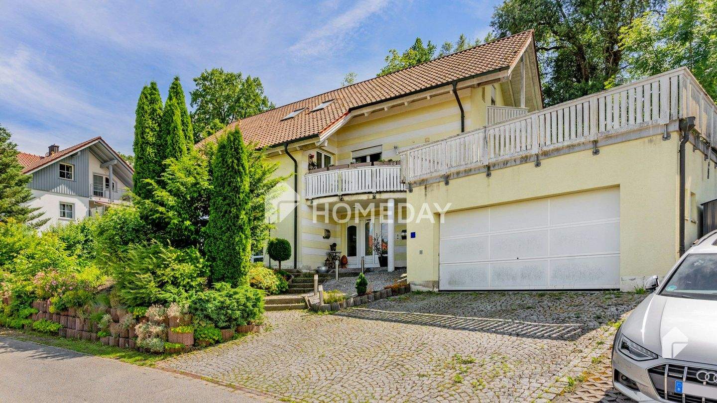 Traumhaftes Anwesen mit Einliegerwohnung und Panoramablick (Architektenhaus) – Vilshofen an der Donau – Bild 1 von 9