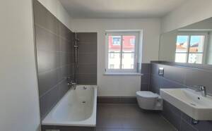 Direkt einziehen! Helle 2 Zimmer, Tageslichtbad mit Wanne, guter Schnitt, gute Lage – 18055 Rostock – Vorschaubild 4
