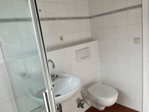Top renovierte 2 Zi.-Wohnung mit Balkon, PKW Stellplatz-sofort bezugsbereit – 53177 Bonn – Vorschaubild 6