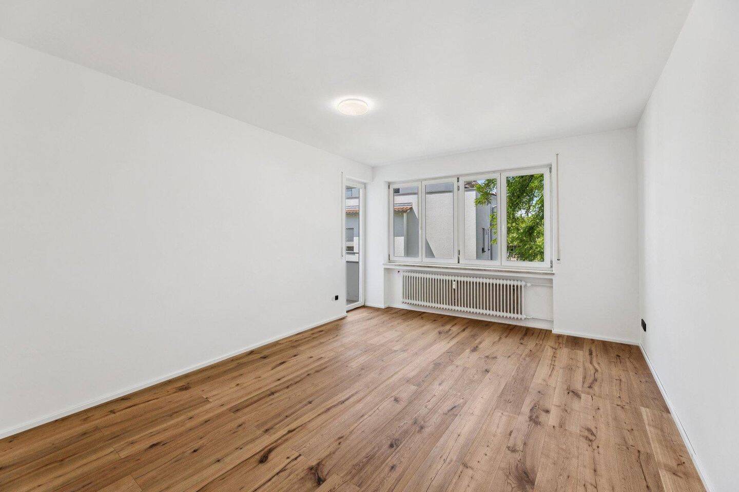 PROVISIONSFREI: komplett sanierte 3-ZKB mit Stellplatz und 2 Balkonen in Top Lage! – Augsburg – Vorschaubild 4