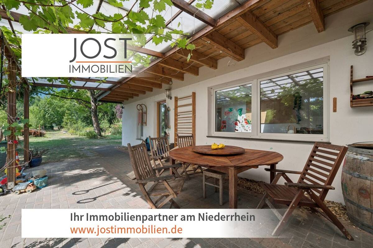 Viel Raum für Familie und Individualität - besondere Doppelhaushälfte mit großem Garten – 41179 Mönchengladbach – Bild 1 von 7