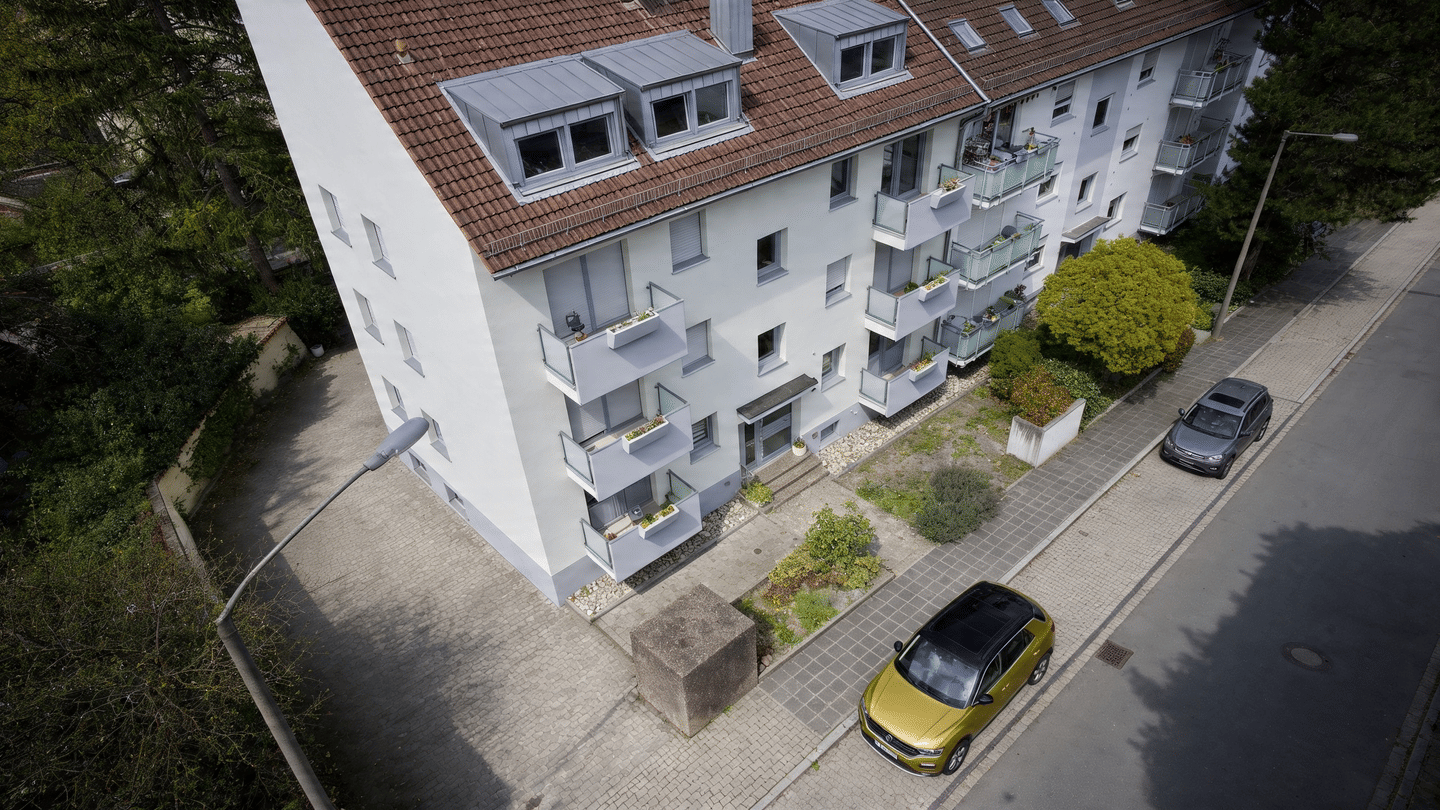 Zabo. Vollsaniert. Unter Marktwert. 2-Zi.-ETW mit 2 Balkone in ruhiger Lage – Nürnberg – Vorschaubild 2