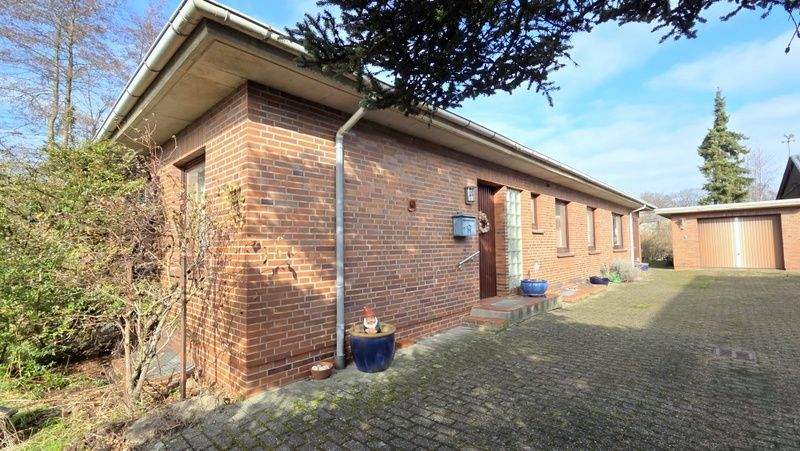 0 % Käuferprovision! 2 Immobilien (Bungalow + EFH) auf einem Grundstück in zentraler und naturnaher Lage! – Delmenhorst – Vorschaubild 3