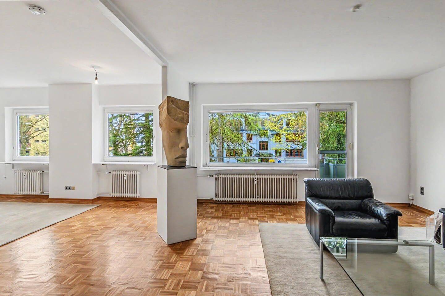 Rarität - Bezugsfreie Eigentumswohnung mit 3 Zimmern und Tiefgaragenstellplatz in Berlin Zehlendorf