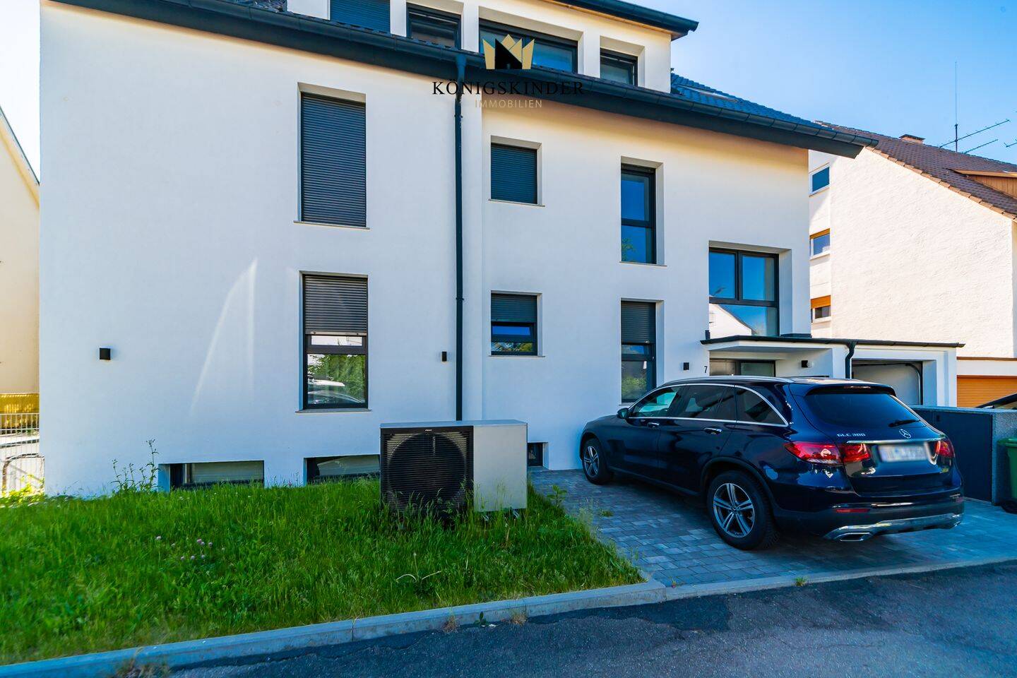 S-Vaihingen: Modernes Wohnen auf zwei Ebenen - stilvolle 5-Zimmer-Maisonette mit Balkon – Stuttgart – Vorschaubild 2