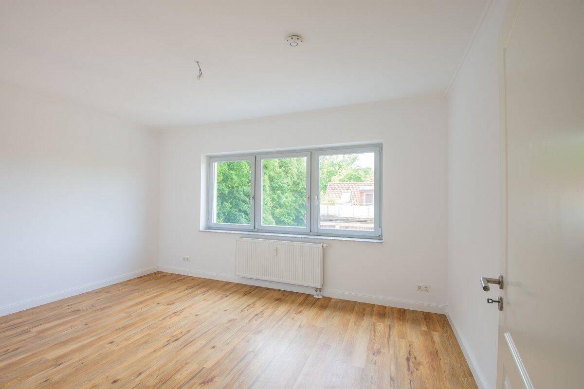 PROVISIONSFREI | Exklusive 5-Raum-Dachgeschosswohnung mit Parkblick, Balkon, Aufzug & TG-Stellplatz – Neuruppin – Vorschaubild 4