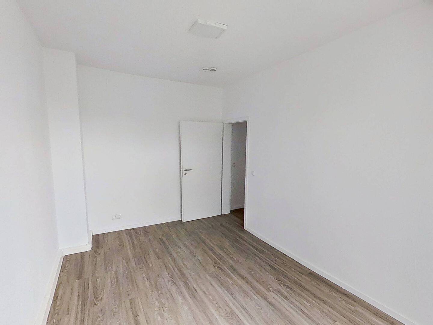 Helle 3-Zimmer-Dachgeschosswohnung in Gibitzenhof – Nürnberg – Vorschaubild 6