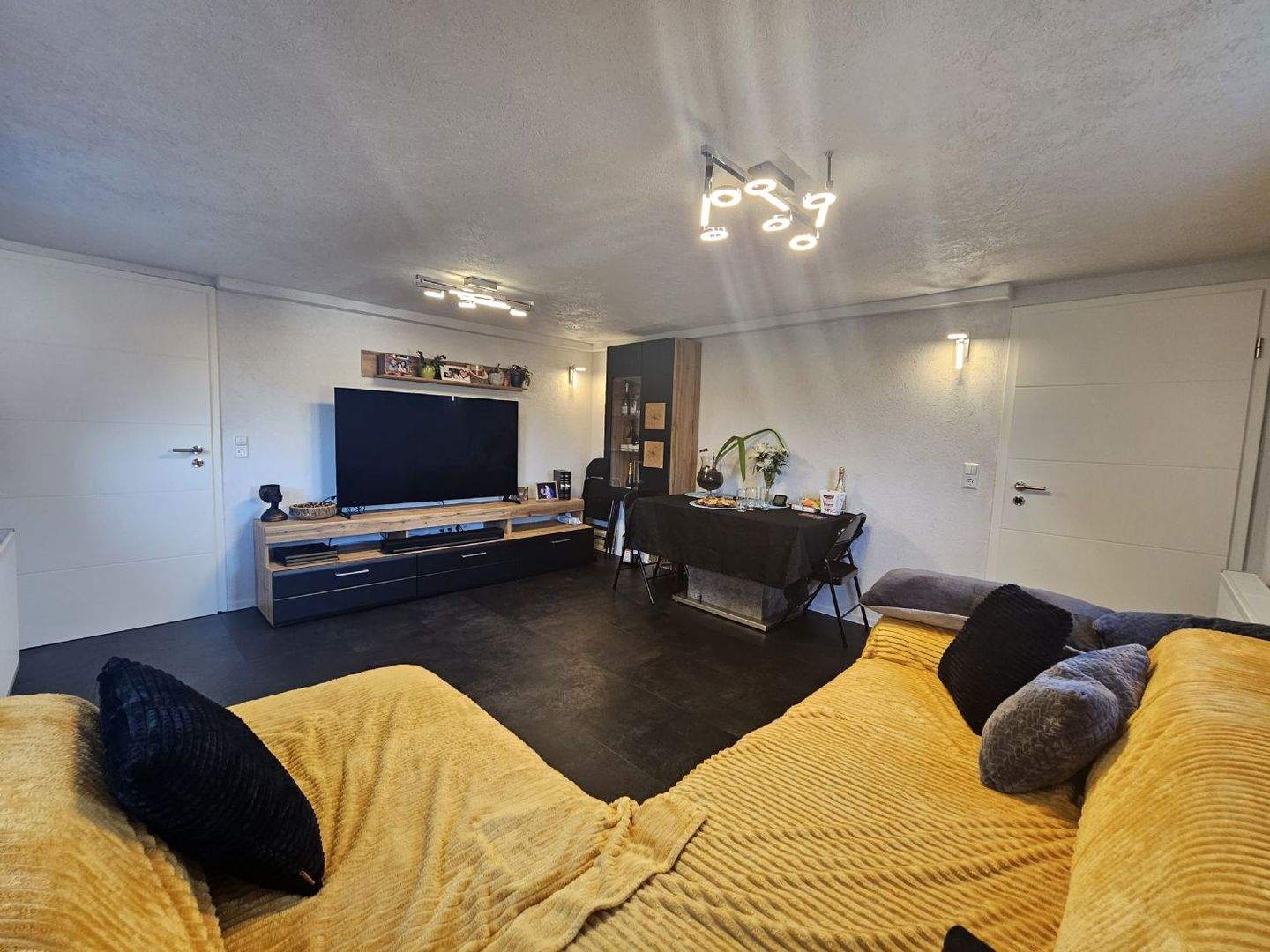 Modernisiertes Einfamilienhaus mit Sonnengarten zum Wohnungspreis! – Abtsgmünd – Vorschaubild 2