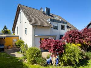 ERBPACHT! Design trifft Komfort - Gehobene-Doppelhaushälfte in begehrter, ruhiger Lage | Carport | Sonnengarten | Gasherd | Heimkino & Glasfaser