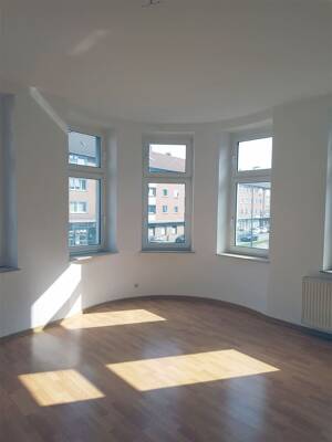 ***Nähe Innenstadt: Geräumige Etagenwohnung zu vermieten*** – 45879 Gelsenkirchen – Vorschaubild 2