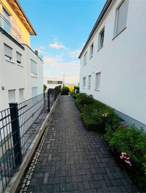 Mondäne, extravagant große und mit toller Fernsicht ausgestattete ETW- lassen Sie sich inspirieren ! – 60388 Frankfurt am Main – Vorschaubild 3