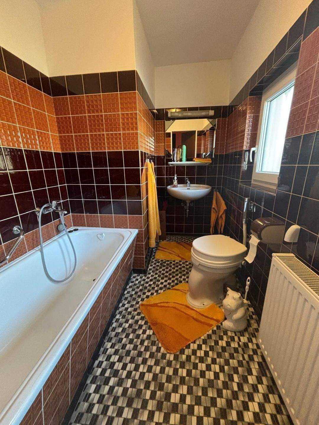 Gepflegte Doppelhaushälfte mit Terrasse, schönem Garten und 2 Stellplätzen – Celle – Vorschaubild 9