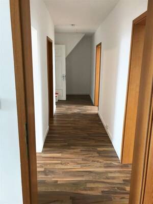 ***Große Dachgeschoßwohnung in ruhiger Lage sucht nette Mieter*** – 45143 Essen – Vorschaubild 3