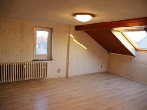 Duisburg-Fahrn: Großzügige 3-Zimmer-Wohnung im Dachgeschoss – 47179 Duisburg – Vorschaubild 3
