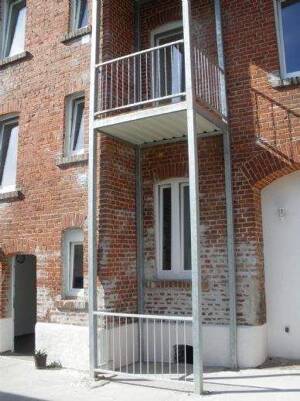 gemütliche 1 Zimmerwohnung mit Einbauküche, Terrasse und guter Verkehrsanbindung – 99086 Erfurt – Vorschaubild 5