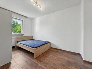 Sanierungsbedürftiges Einfamilienhaus mit Potenzial auf ruhigem Grundstück im Ingolstädter Südwesten – 85051 Ingolstadt – Vorschaubild 7