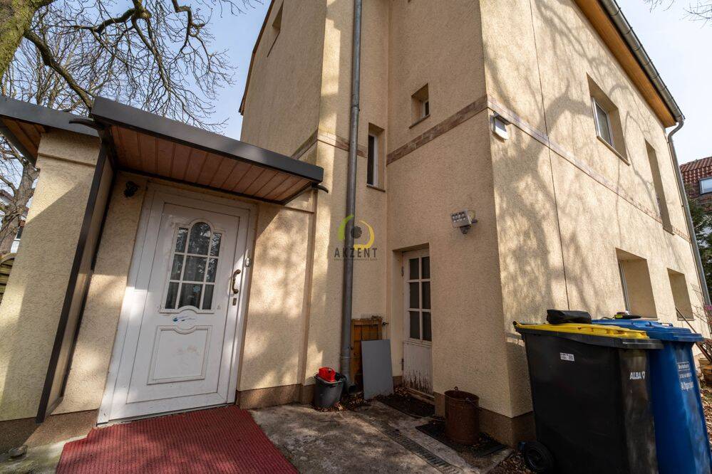 Platz für Ideen: Vielseitig nutzbares Grundstück mit Einfamilienhaus / Mehrgenerationenhaus – Berlin – Vorschaubild 3
