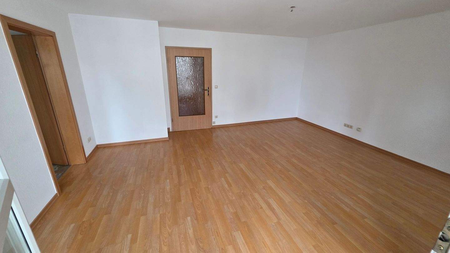 2 - Raumwohnung mit Balkon und Tiefgarage in Dresden-Gruna – Dresden – Vorschaubild 6