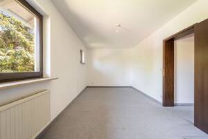 AIGNER - Familienglück mit Südgarten und viel Potenzial! – 81825 München – Vorschaubild 5