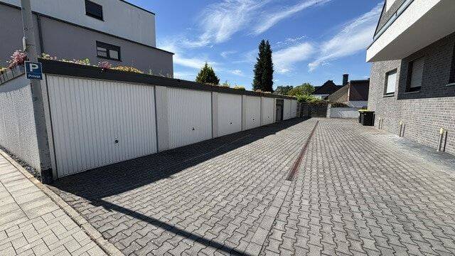 Hochwertiges, barrierefreies Mehrfamilienhaus mit großen Terrassen, Penthouse Wohnungen und Garagen! – Mönchengladbach – Vorschaubild 4