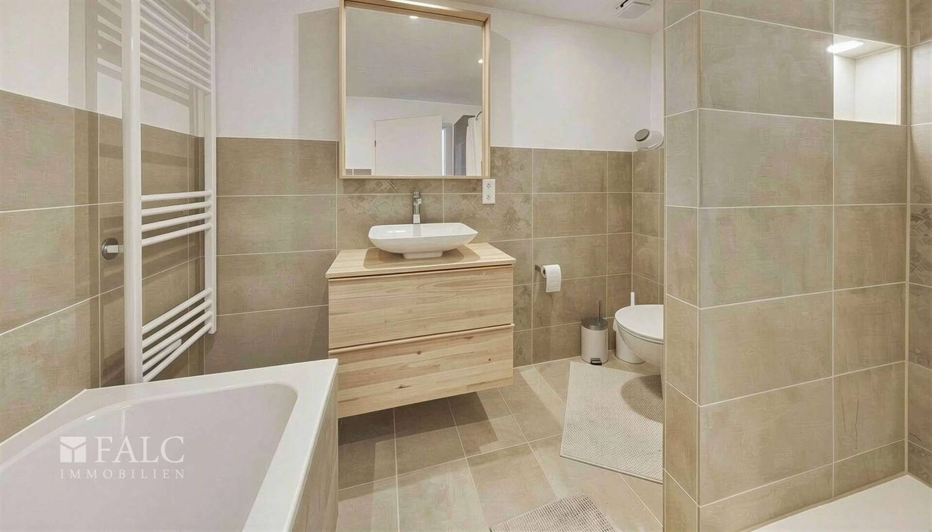 Mehrfamilienhaus in 50668 Köln mit 451 m² kaufen