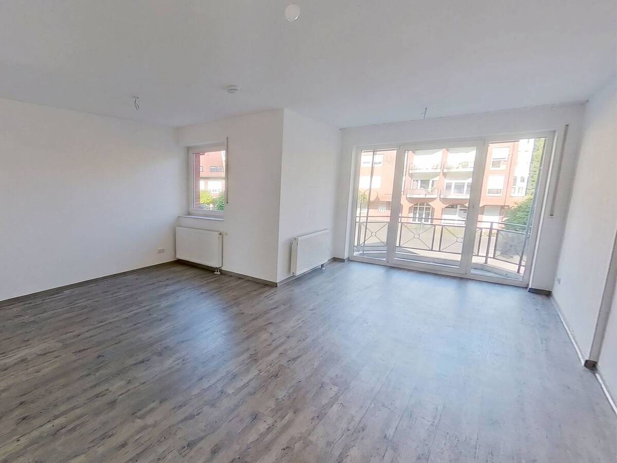 Raffiniert geschnitten & lichtdurchflutet: Exklusive 2-Zimmer-Wohnung mit Balkon & Tageslicht-Ambiente – 33100 Paderborn – Bild 1 von 9
